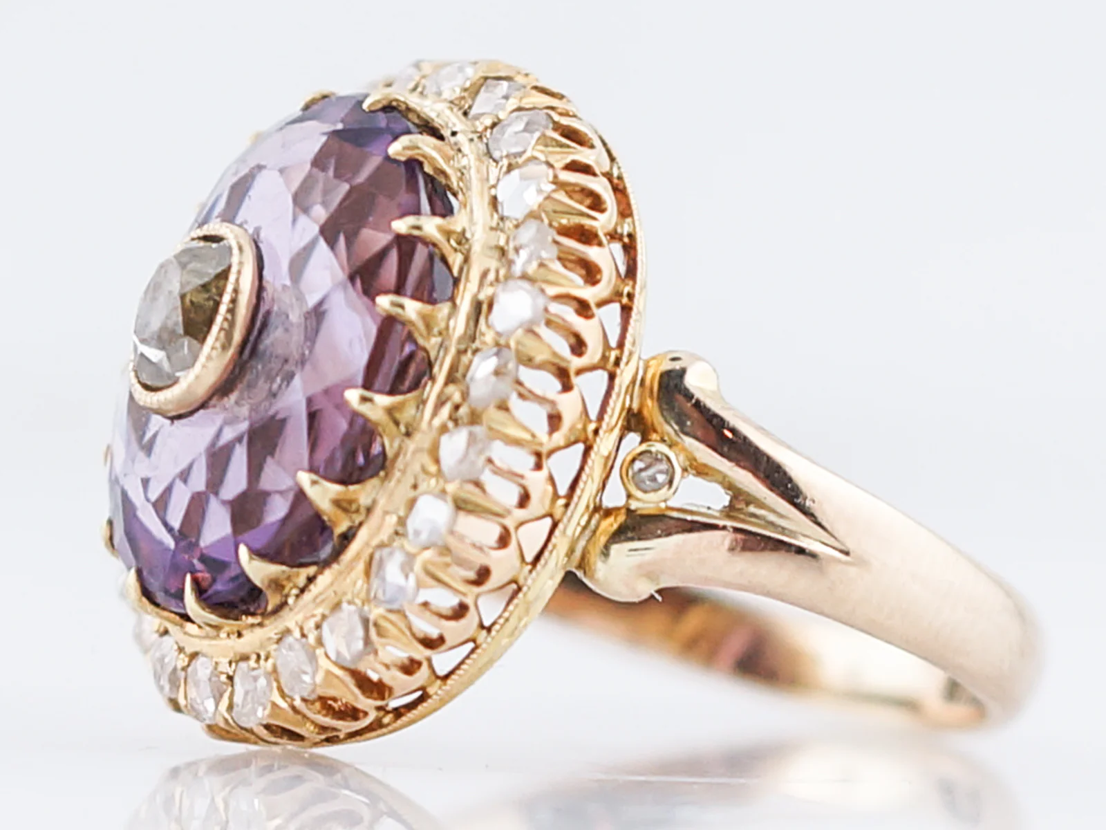 Antique Cocktail Ring Victorian 5.95 Oval Cut Amethyst in 9k Yellow Gold - Image 2