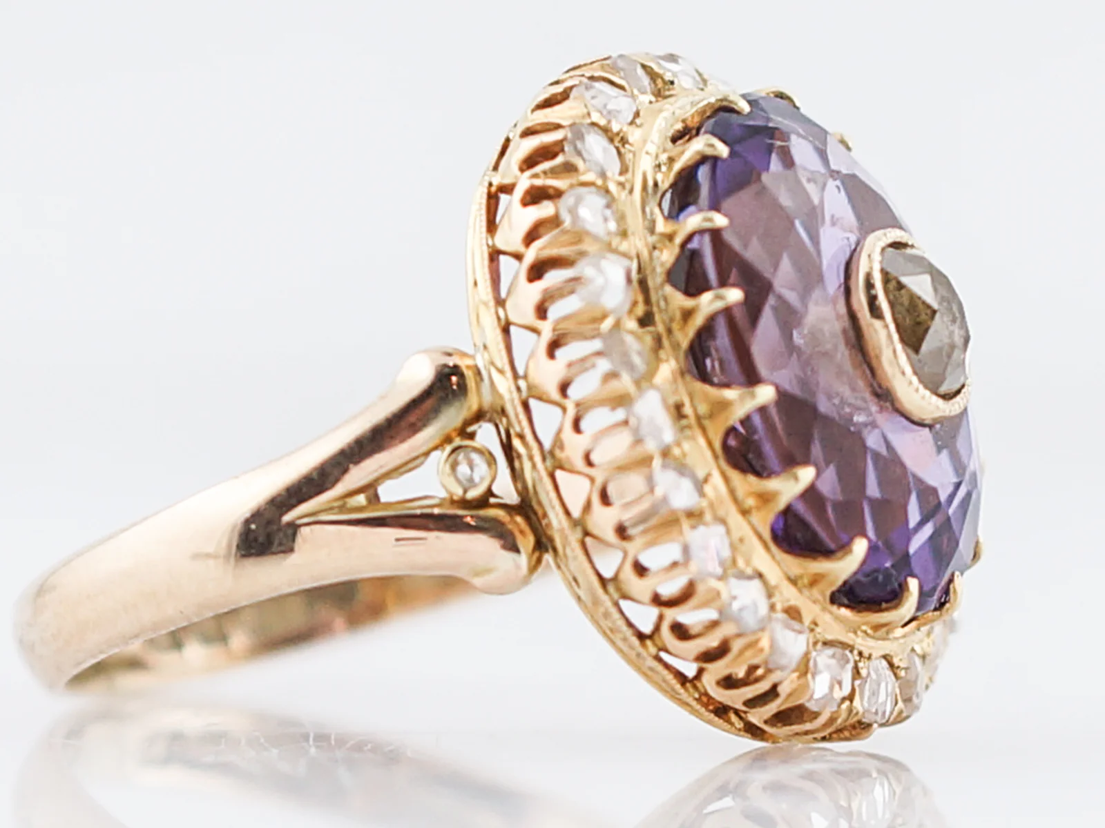 Antique Cocktail Ring Victorian 5.95 Oval Cut Amethyst in 9k Yellow Gold - Image 3