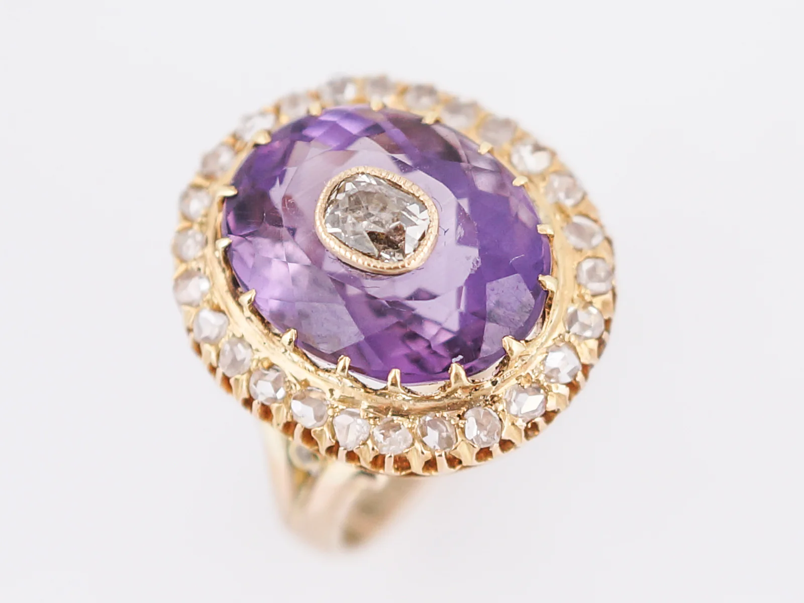 Antique Cocktail Ring Victorian 5.95 Oval Cut Amethyst in 9k Yellow Gold - Image 4