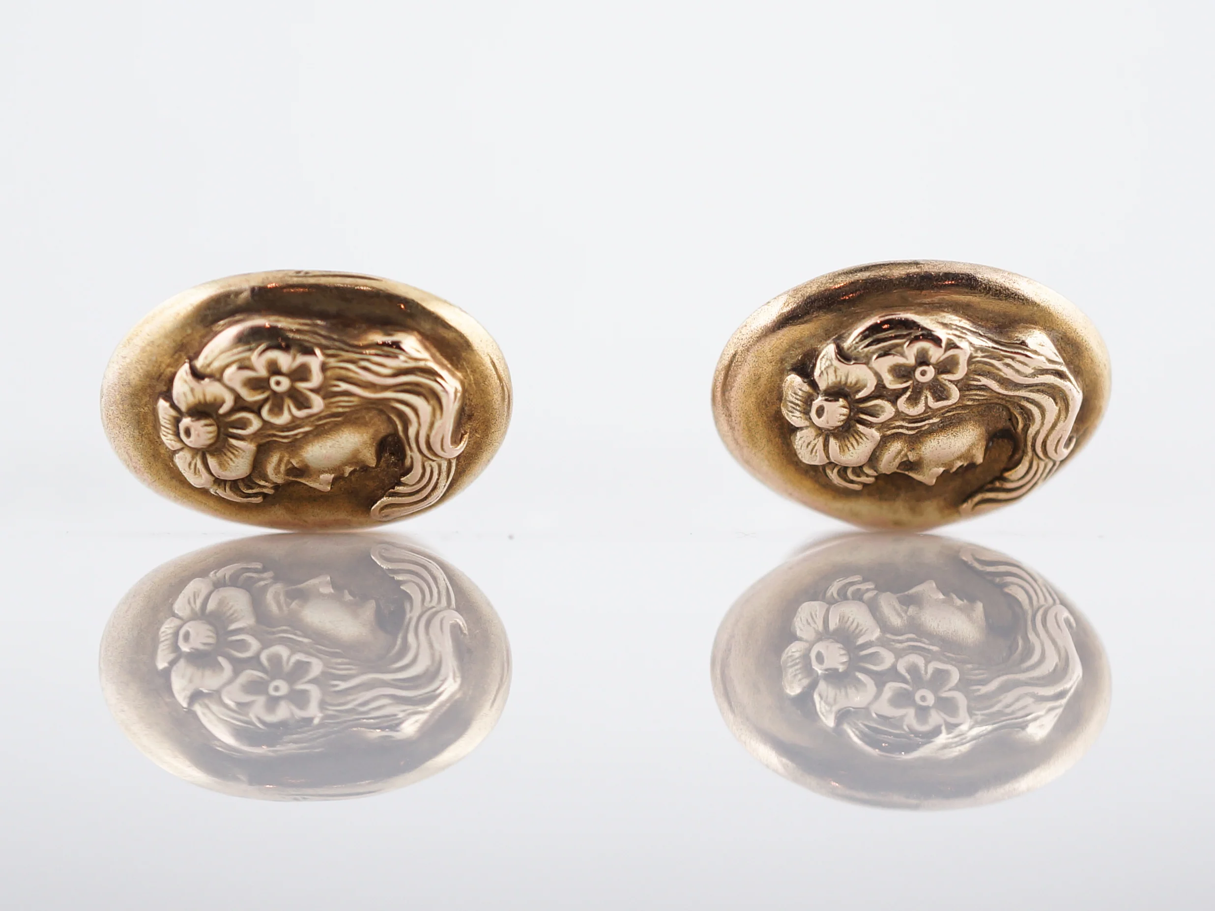 Antique Cufflinks Art Nouveau in 14K Yellow Gold
