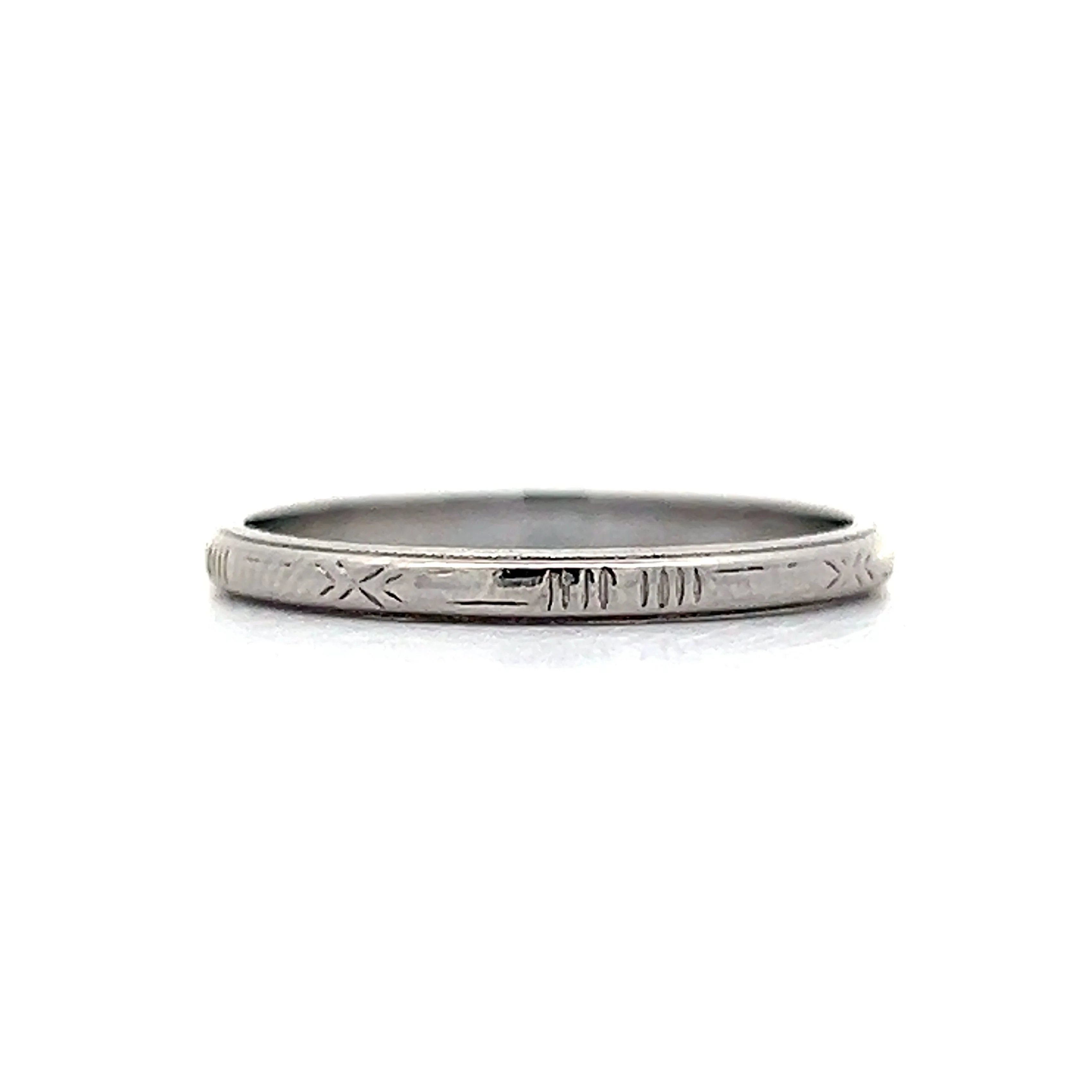 Antique Deco Geometric Engraved Wedding Band in Platinum