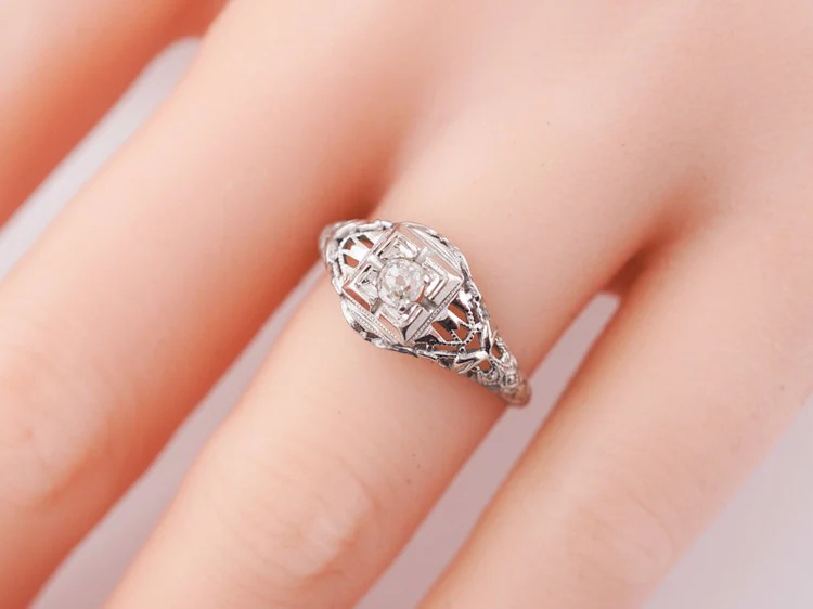 Antique Engagement Ring Art Deco .18ct Old Mine Cut Diamond in Vintage 18k White Gold - Image 7