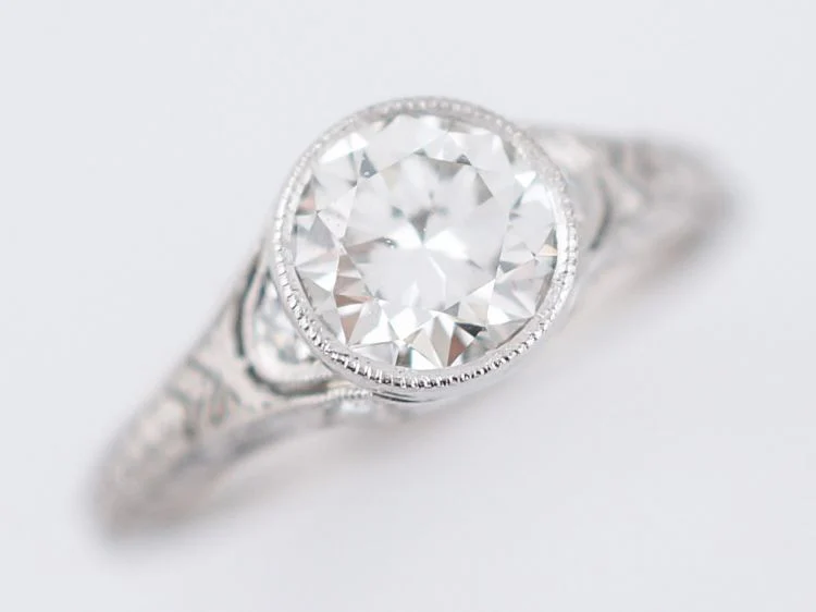 Antique Engagement Ring Art Deco .85 Round Brilliant Cut Diamond in Platinum - Image 4
