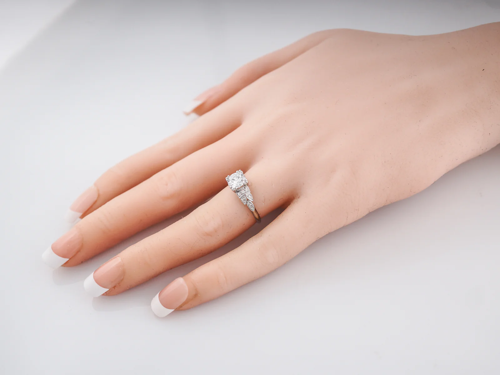 Antique Engagement Ring Art Deco .89 Round Brilliant Cut Diamond in Platinum - Image 8
