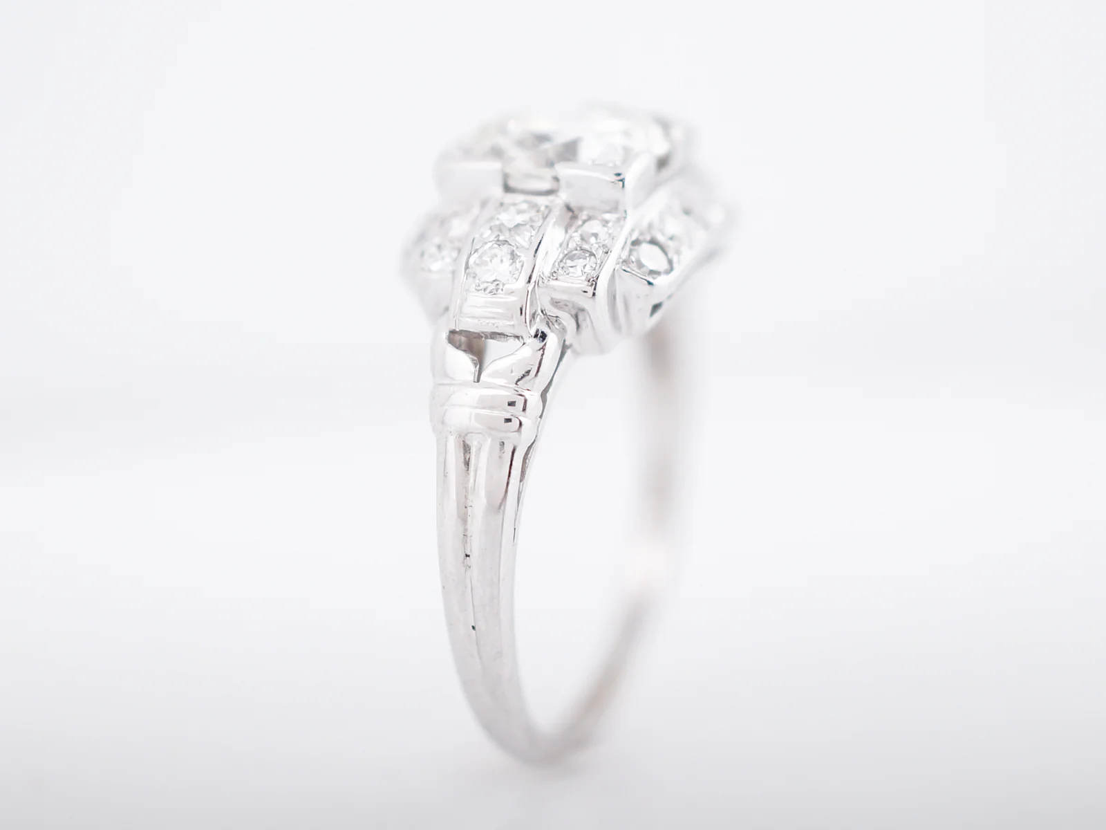 Antique Engagement Ring Art Deco .99 Round Brilliant Cut Diamond in 18k White Gold - Image 5