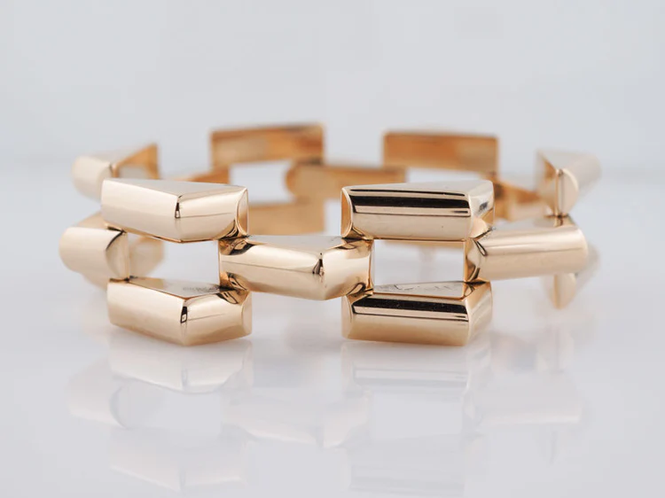 Antique Late Art Deco Bracelet in 14k Yellow Gold - Image 2