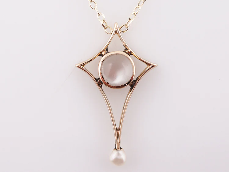 Antique Necklace Victorian .27 Cabochon Cut Moonstone & Pearl in 14k Yellow Gold