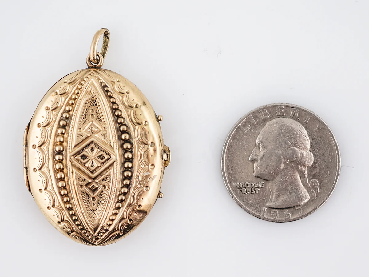 Antique Pendant Charm Locket Victorian in 14k Yellow Gold - Image 5