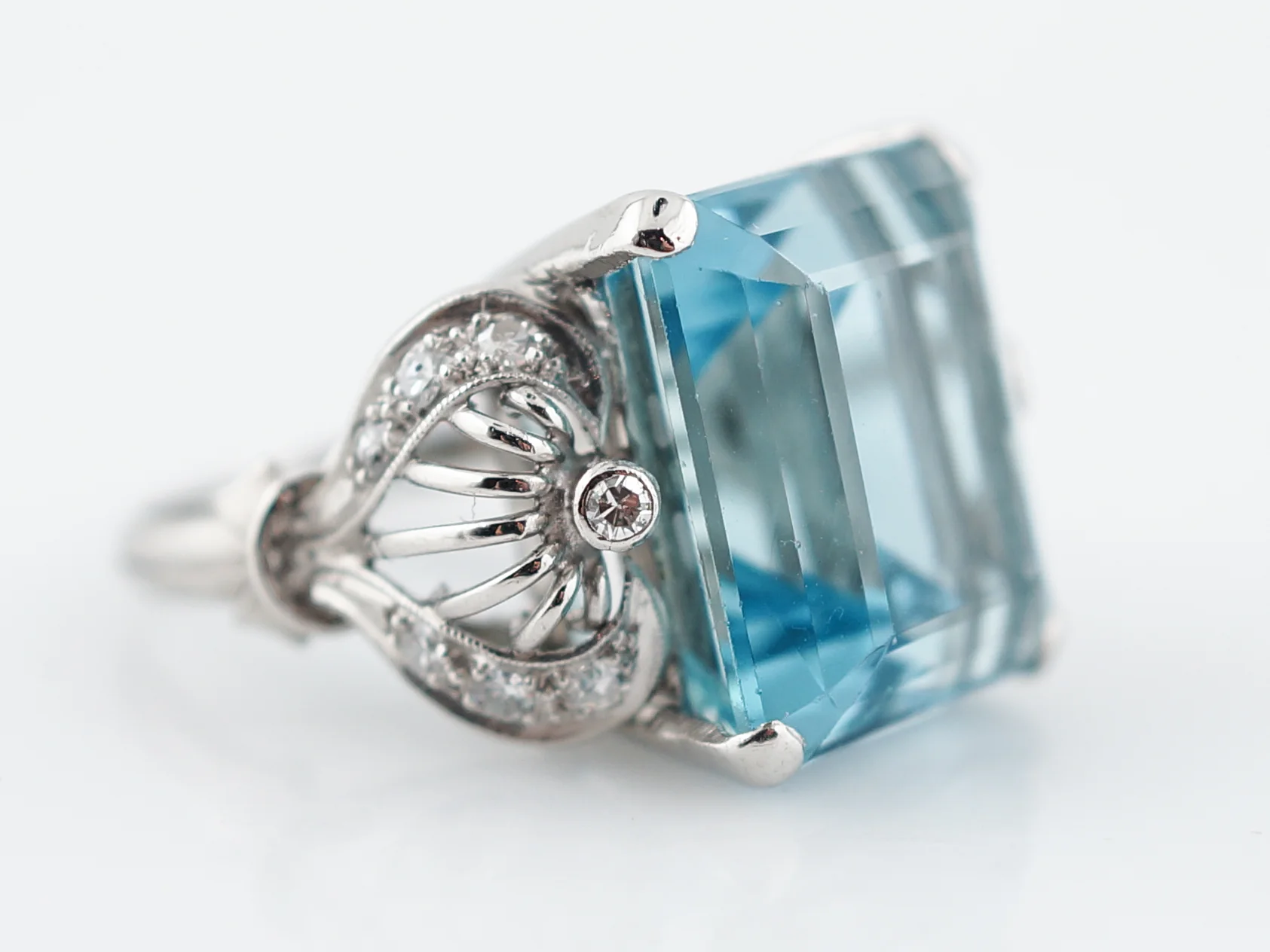 Antique Right Hand Ring Art Deco 12.40 Emerald Cut Aquamarine & .12 Single Cut Diamonds in Platinum - Image 4