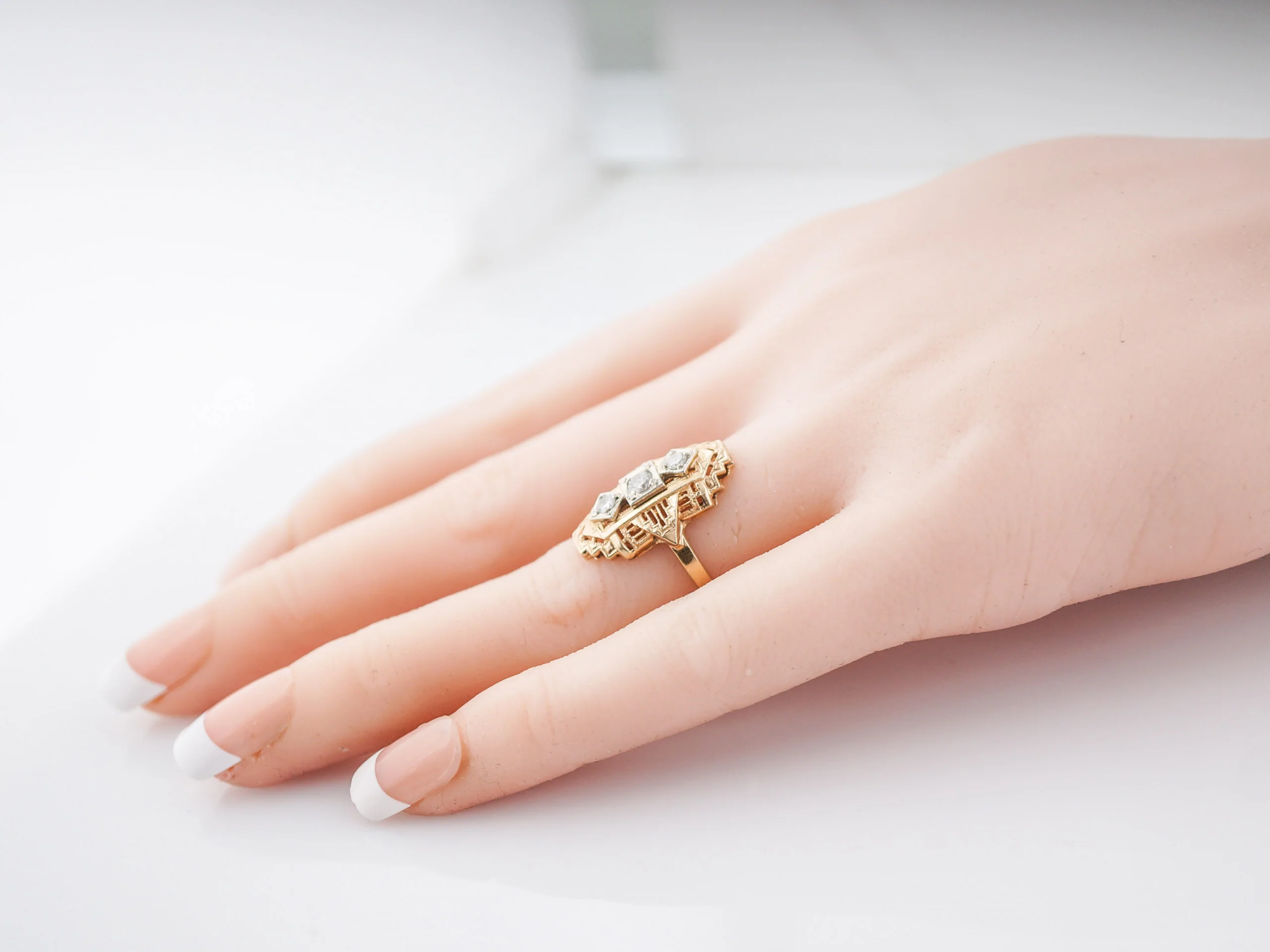 Antique Right Hand Ring Art Deco .22 Round Brilliant & Single Cut Diamonds in 14k Yellow Gold - Image 7