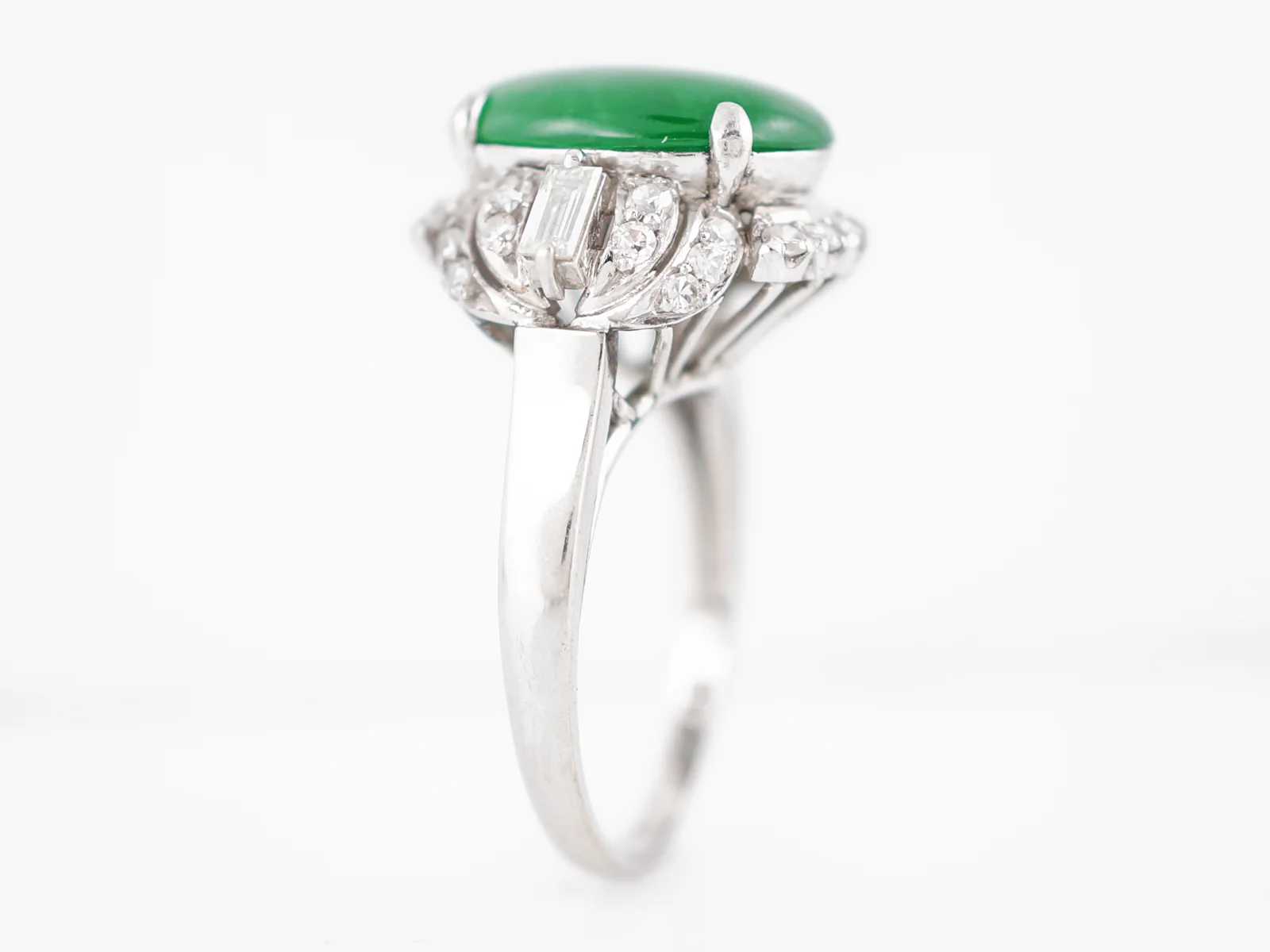 Antique Right Hand Ring Art Deco 5.67 Cabochon Cut Jade in Platinum - Image 5