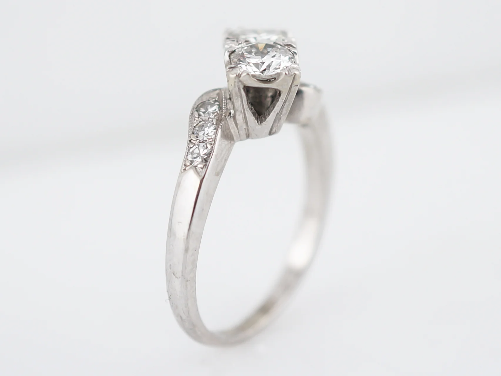 Antique Right Hand Ring Art Deco .89 Round Brilliant Cut Diamonds in 14k White Gold - Image 4