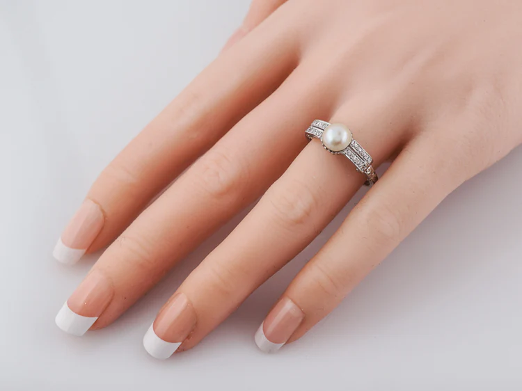 Antique Right Hand Ring Art Deco Pearl & .24 Single Cut Diamonds in Platinum - Image 6