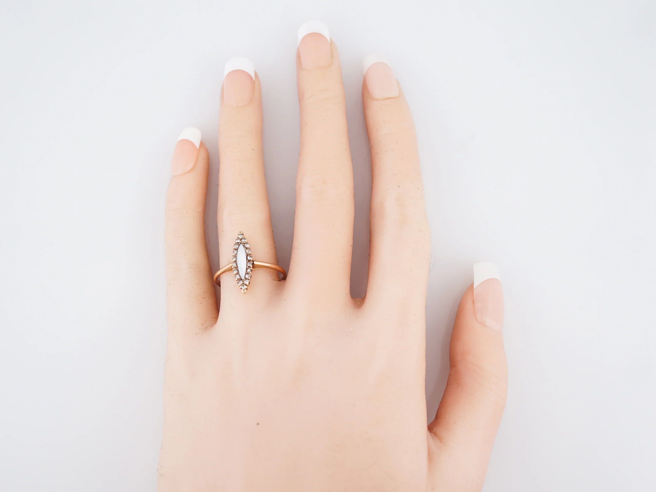 Antique Right Hand Ring Victorian .25 Rose Cut Diamonds & Mother of Pearl in 14k Yellow Gold - Image 7