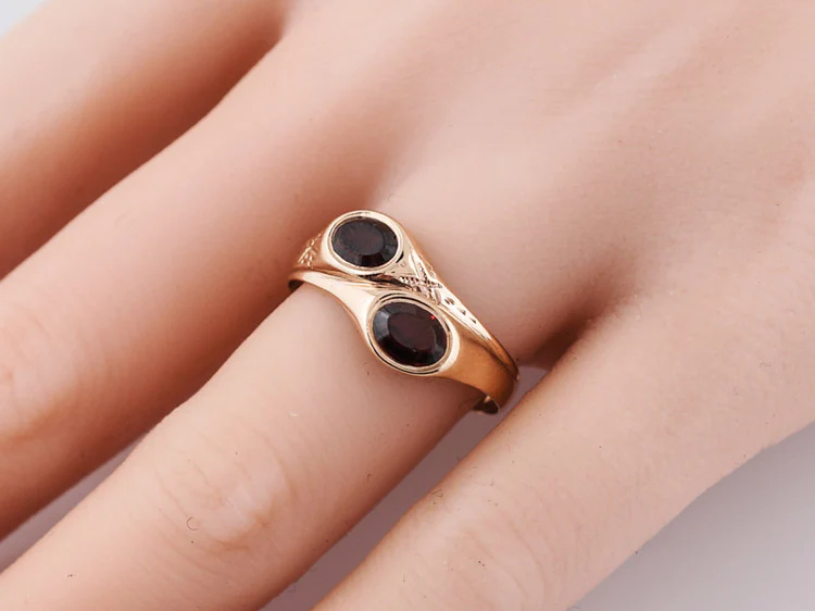 Antique Right Hand Ring Victorian .86 cttw Oval Cut Garnets in 14k Rose Gold - Image 7