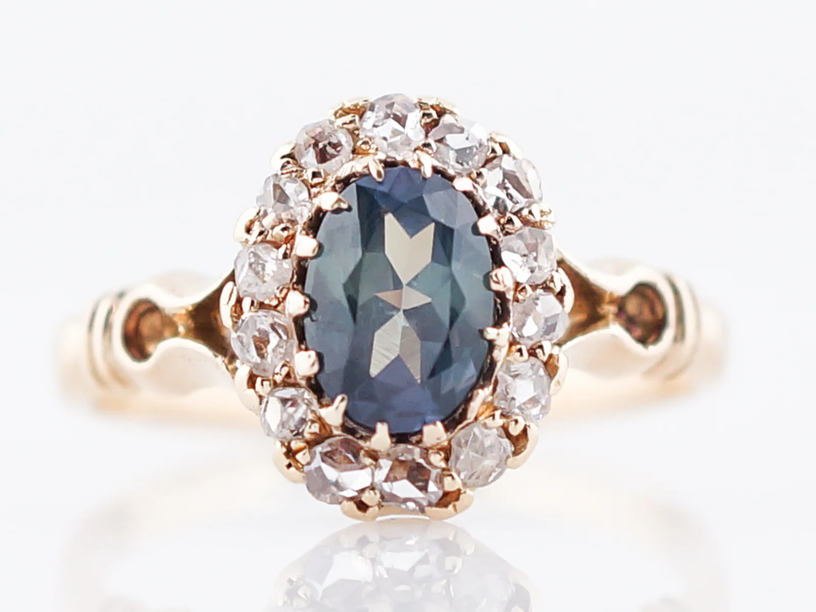 Antique Right Hand Ring Victorian .93 GIA Oval Cut Natural Color Changing Alexandrite in 14k Yellow Gold - Image 2