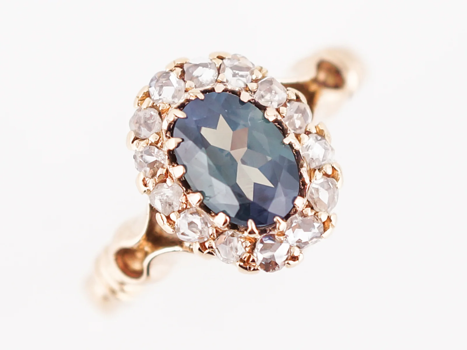 Antique Right Hand Ring Victorian .93 GIA Oval Cut Natural Color Changing Alexandrite in 14k Yellow Gold - Image 5
