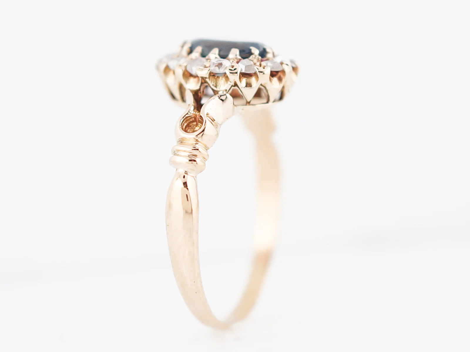 Antique Right Hand Ring Victorian .93 GIA Oval Cut Natural Color Changing Alexandrite in 14k Yellow Gold - Image 6