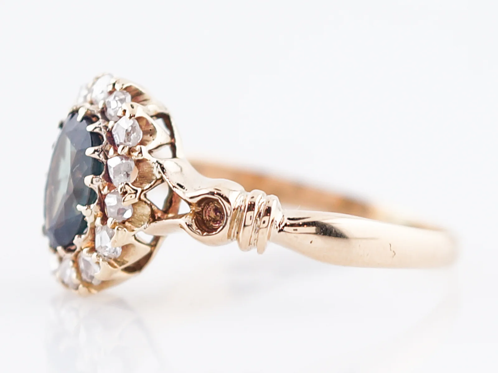 Antique Right Hand Ring Victorian .93 GIA Oval Cut Natural Color Changing Alexandrite in 14k Yellow Gold - Image 2