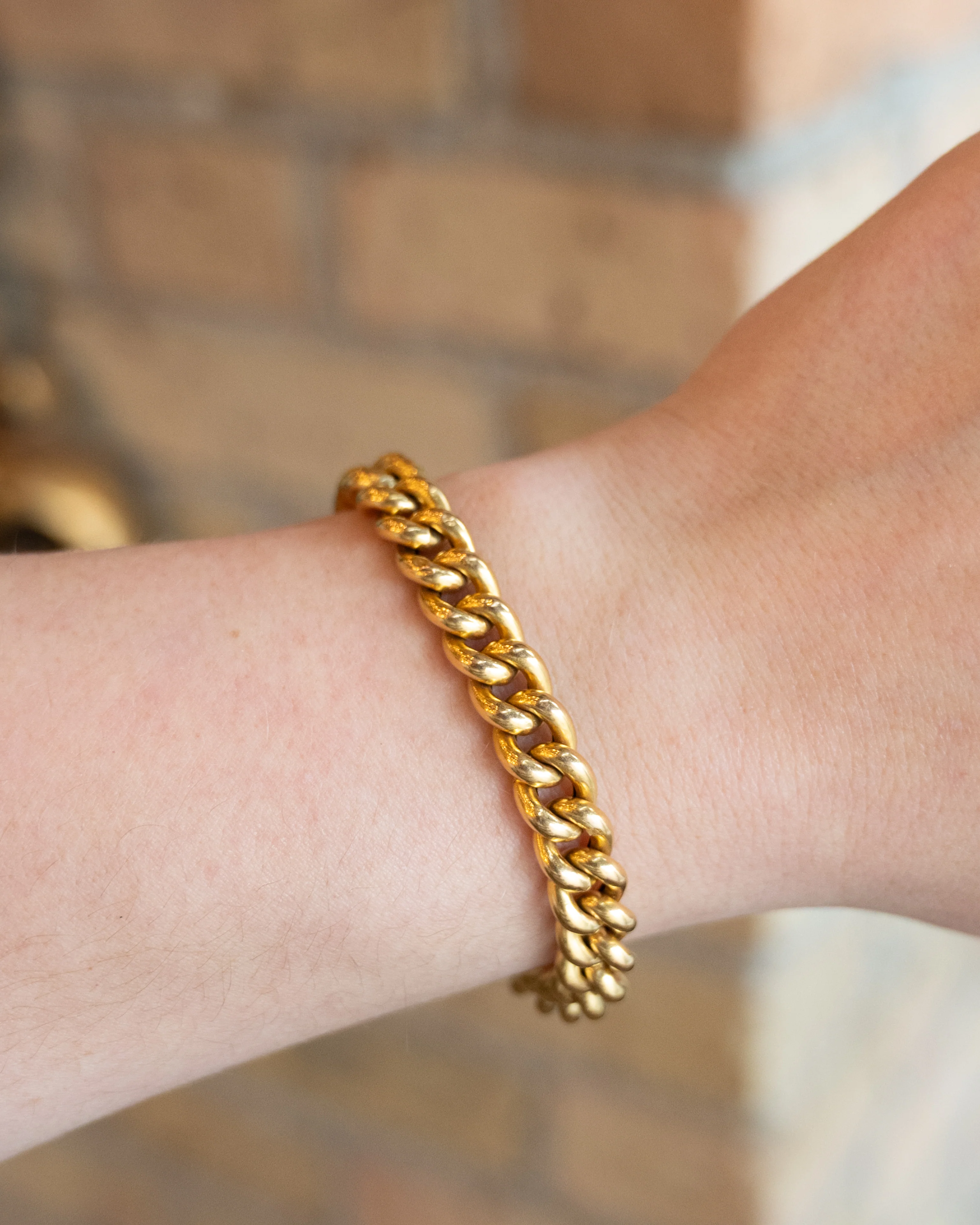 Antique Victorian Curb Link Bracelet in 18k Yellow Gold - Image 6