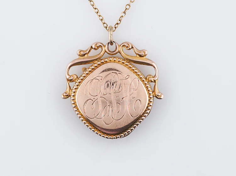 Antique Victorian Engraved Locket in 12k Yellow Gold - Image 8