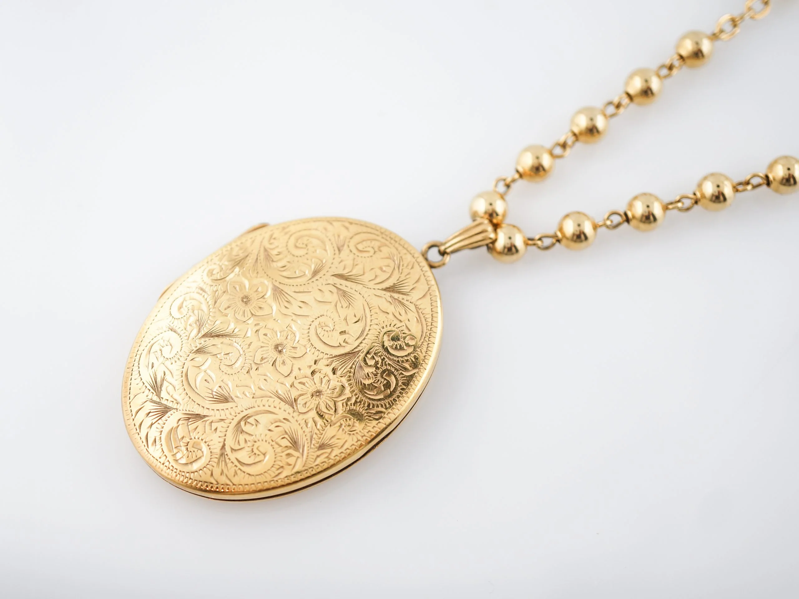 Antique Victorian Necklace & Large Oval Locket in 14k Yellow Gold - Image 6