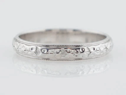 Antique Wedding Band Art Deco in 18k White Gold