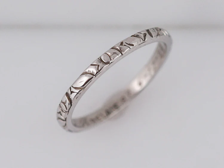 Antique Wedding Band Art Deco Belais Brothers in 18k White Gold - Image 4
