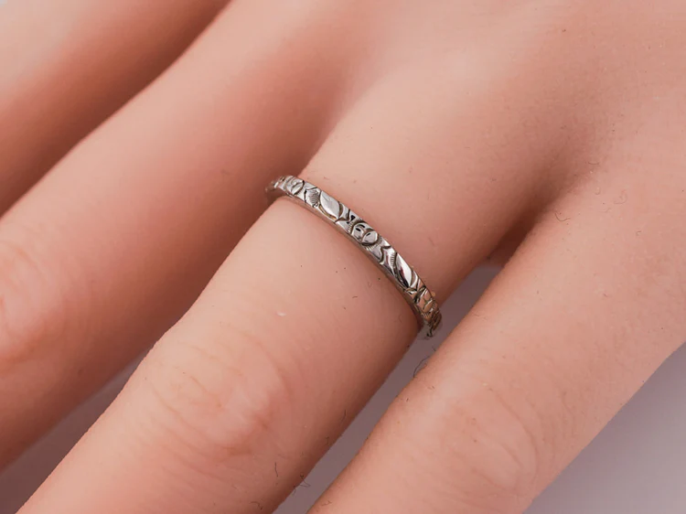 Antique Wedding Band Art Deco Belais Brothers in 18k White Gold - Image 8