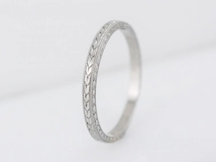 Antique Wedding Band Art Deco Chevron in 18k White Gold - Image 3