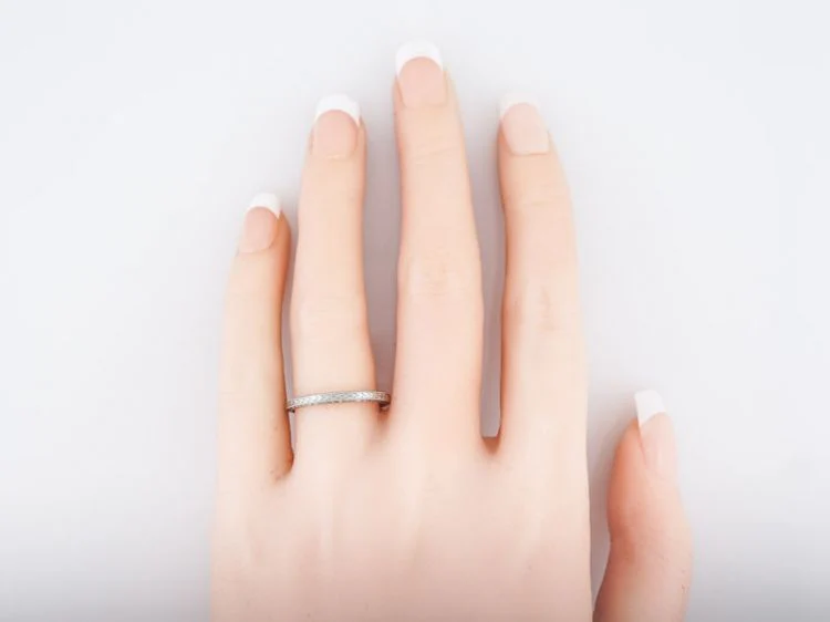 Antique Wedding Band Art Deco Chevron in 18k White Gold - Image 5