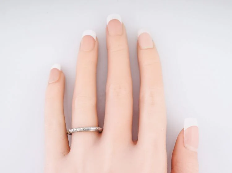 Antique Wedding Band Art Deco Chevron in 18k White Gold - Image 4