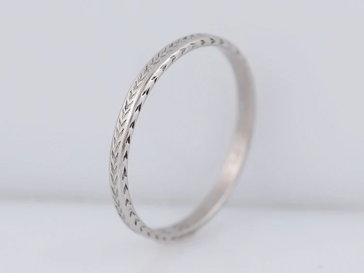 Antique Wedding Band Art Deco Chevron Engraved in Vintage Platinum - Image 5