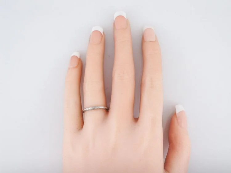 Antique Wedding Band Art Deco Chevron in Platinum - Image 4