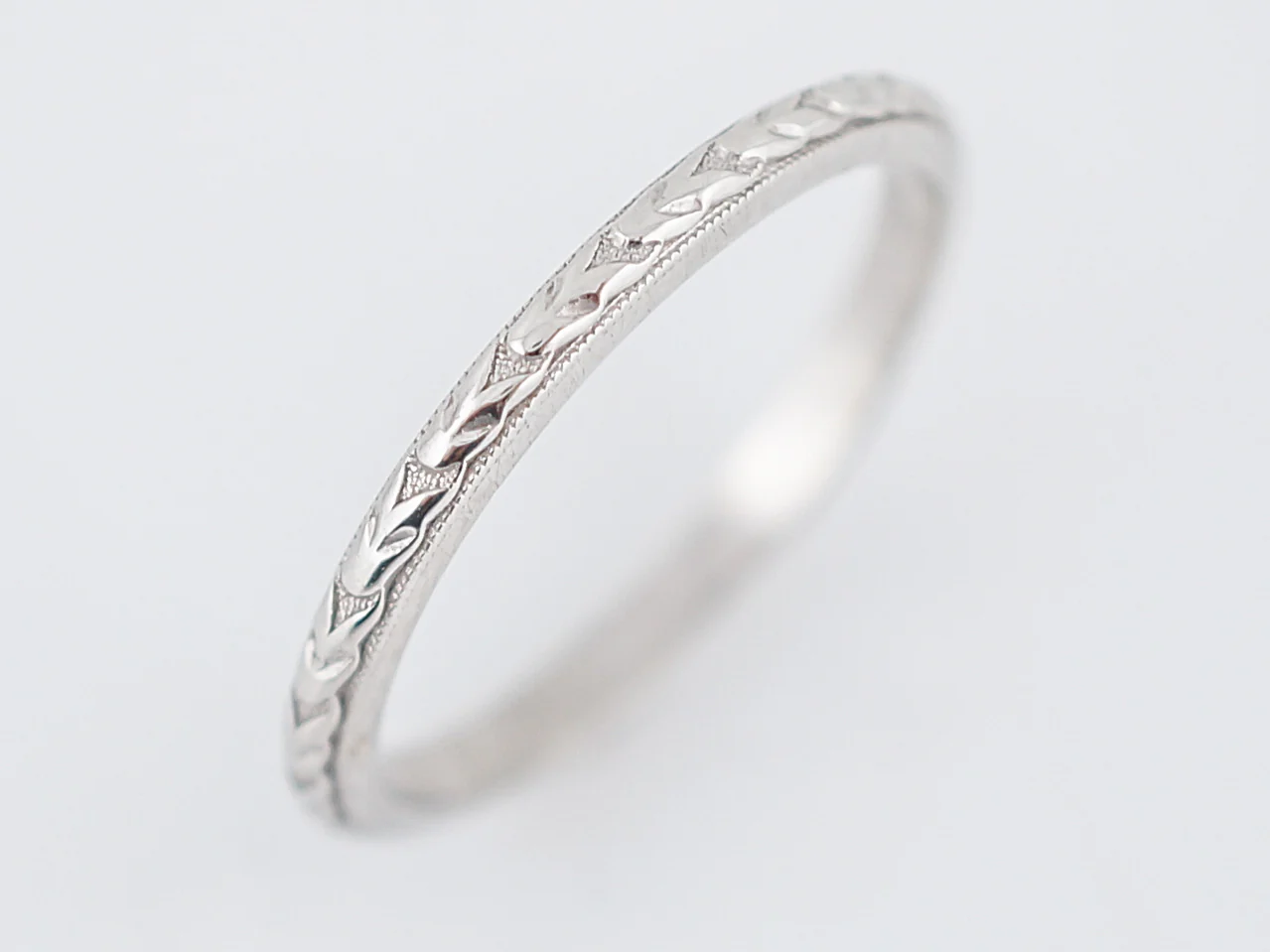 Antique Wedding Band Art Deco Geometric Engraved in Platinum - Image 3