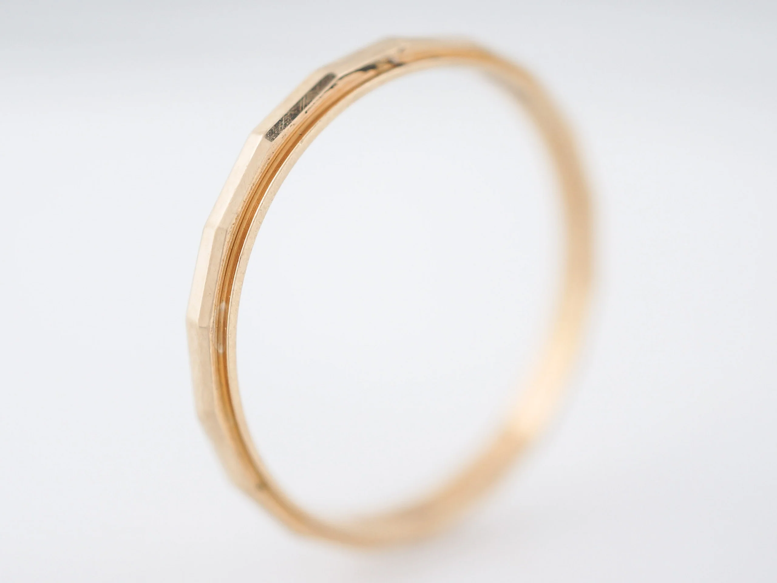 Antique Wedding Band Art Deco Geometric in 14k Yellow Gold - Image 4