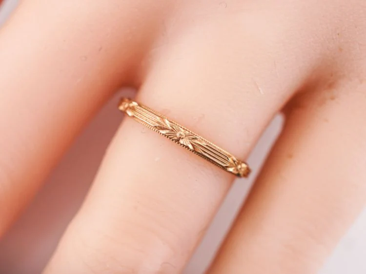 Antique Wedding Band Art Deco Orange Blossom in 14k Yellow Gold - Image 7