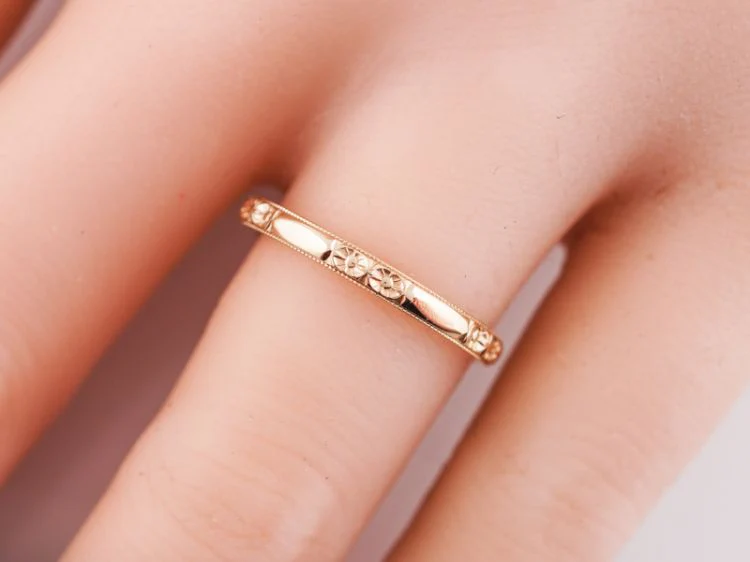 Antique Wedding Band Art Deco Orange Blossom in 14k Yellow Gold - Image 6