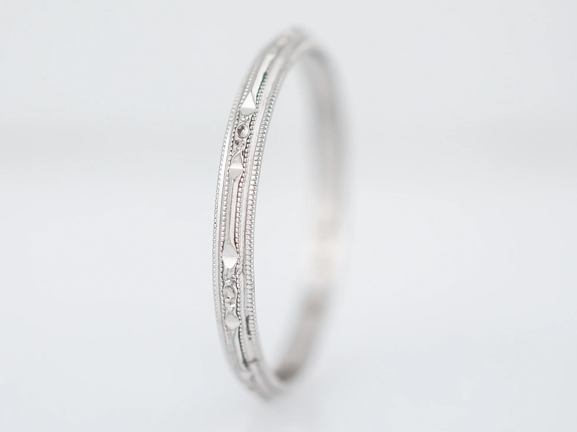 Antique Wedding Band Art Deco Orange Blossom in 18k White Gold - Image 2