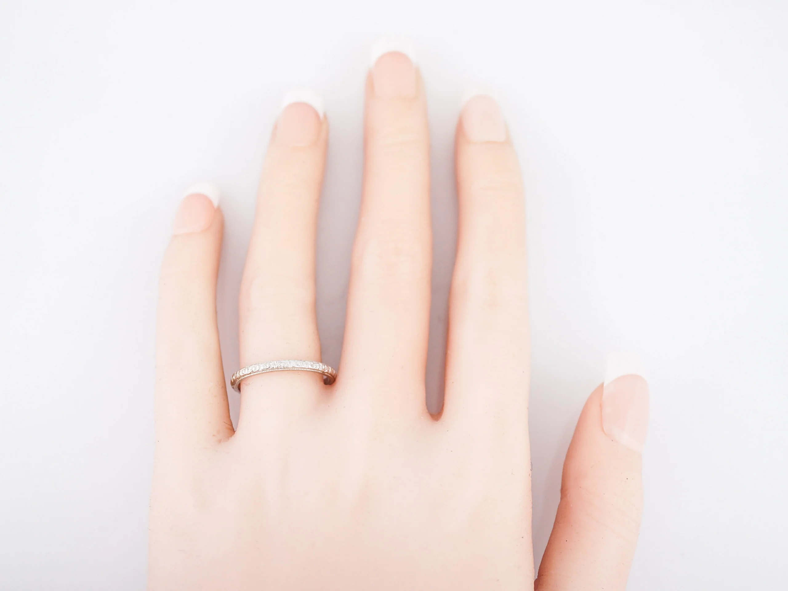 Antique Wedding Band Art Deco Orange Blossom in 18K White Gold - Image 3