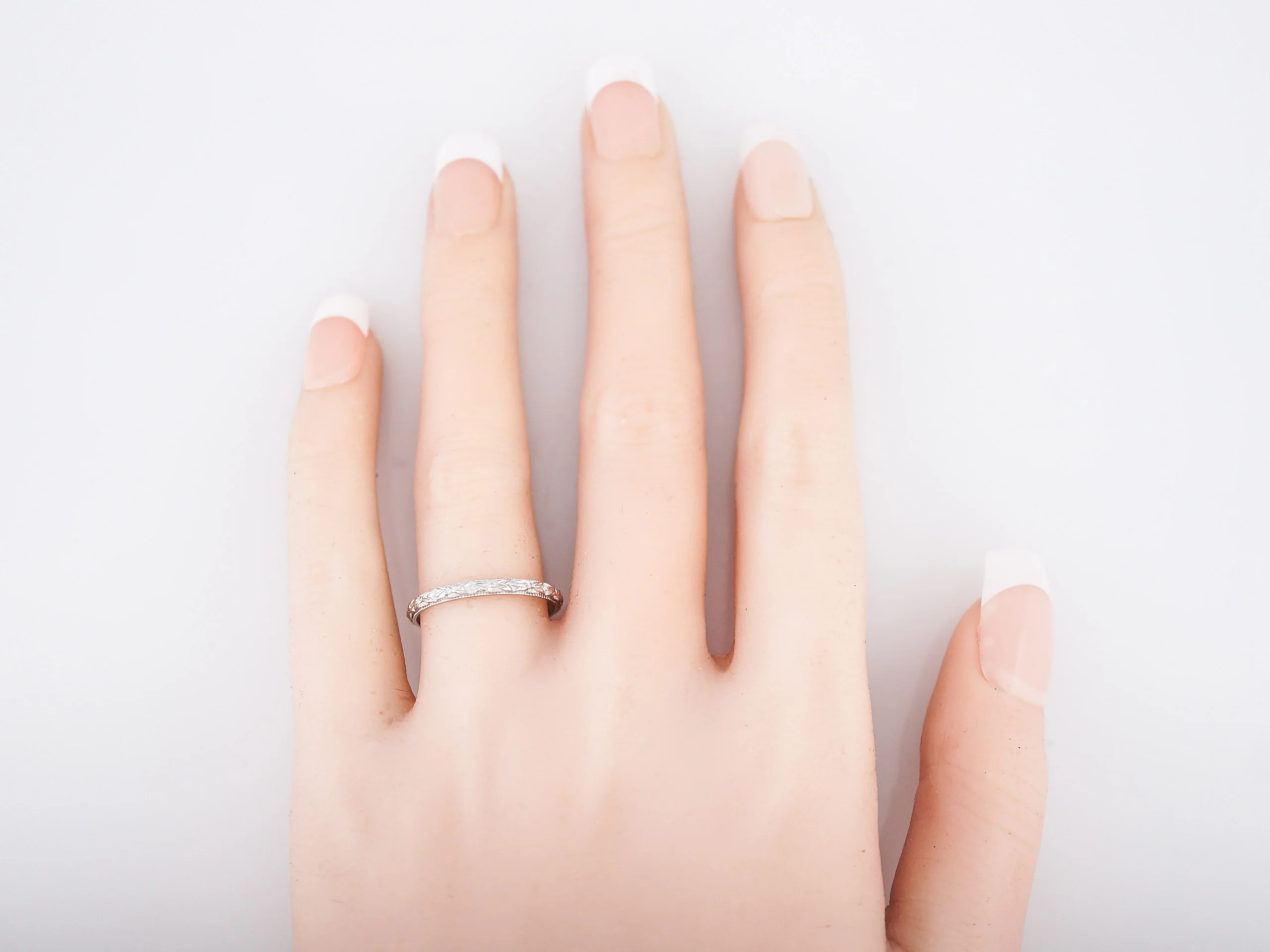 Antique Wedding Band Art Deco Orange Blossom in 18k White Gold - Image 4