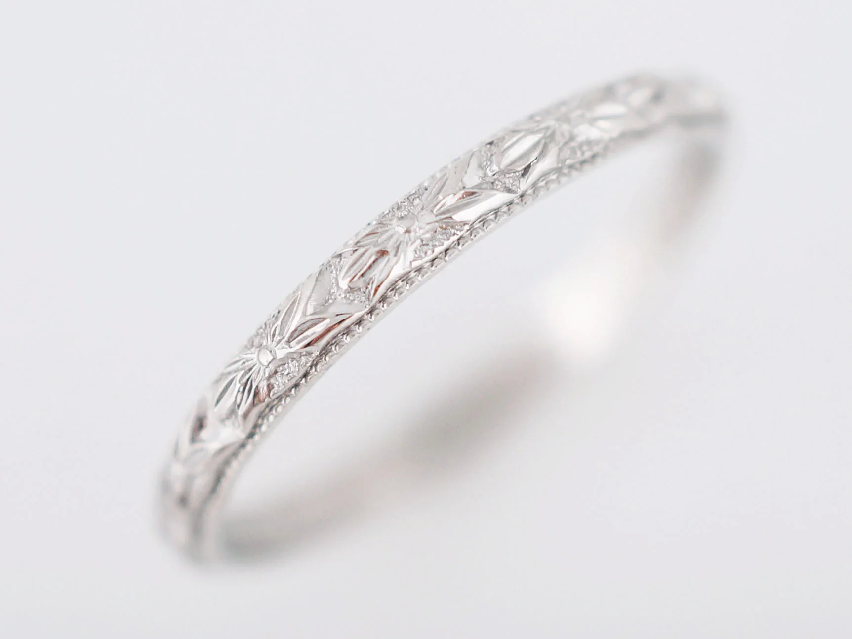 Antique Wedding Band Art Deco Orange Blossom in 18k White Gold - Image 6