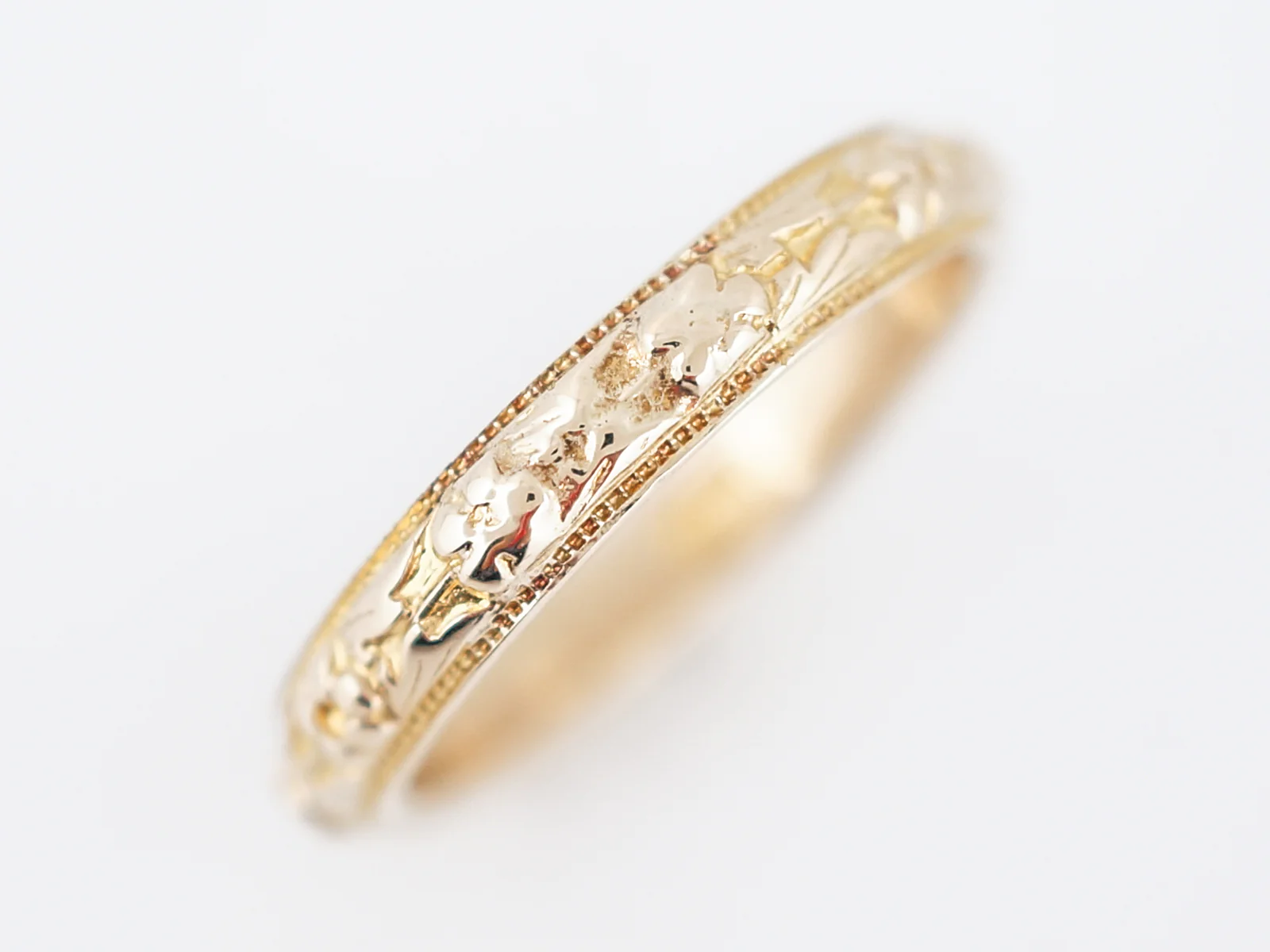 Antique Wedding Band Art Deco Orange Blossom in 14k Yellow Gold - Image 2
