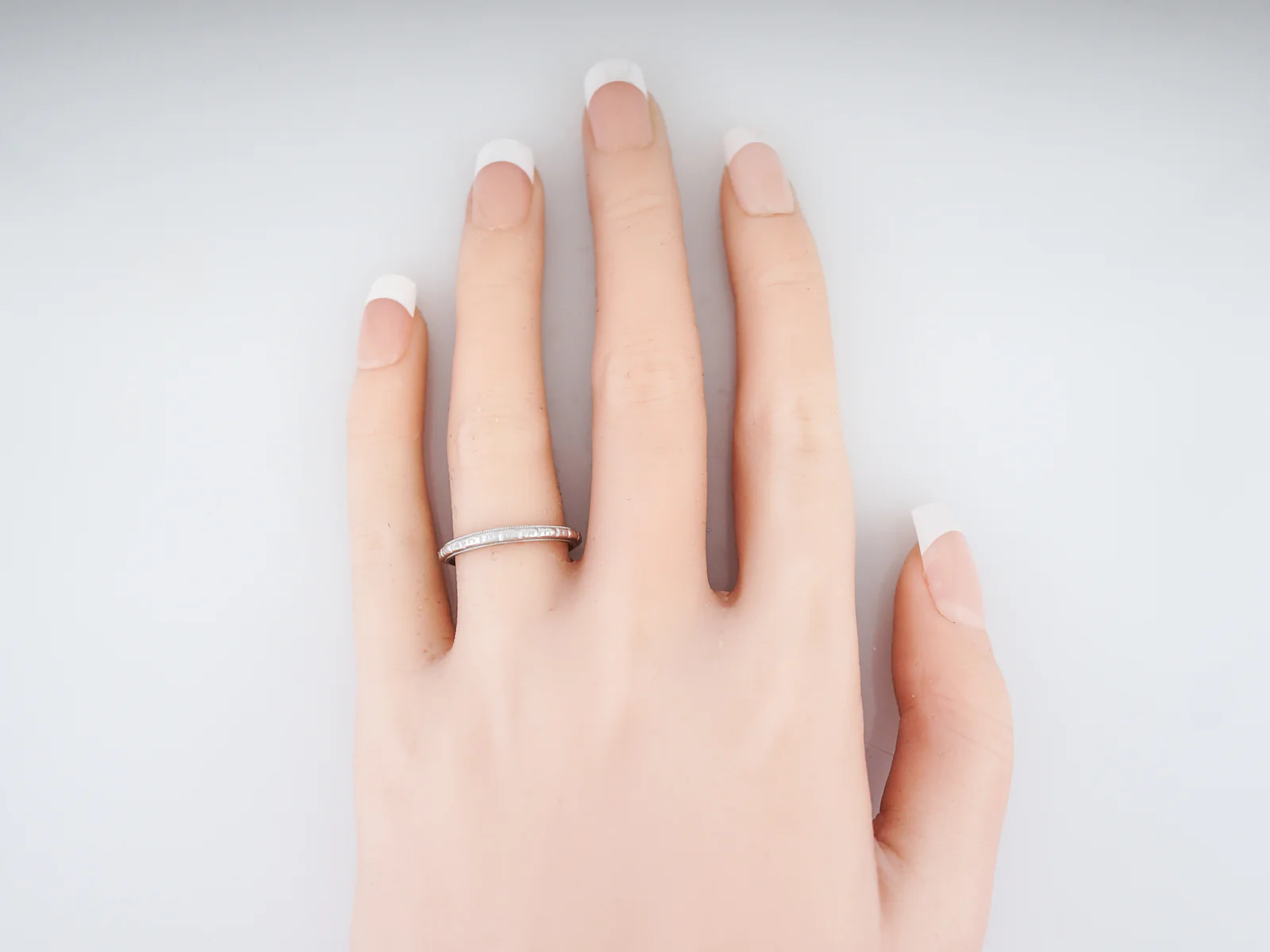 Antique Wedding Band Art Deco Belais Brothers Orange Blossom in 18k White Gold - Image 4