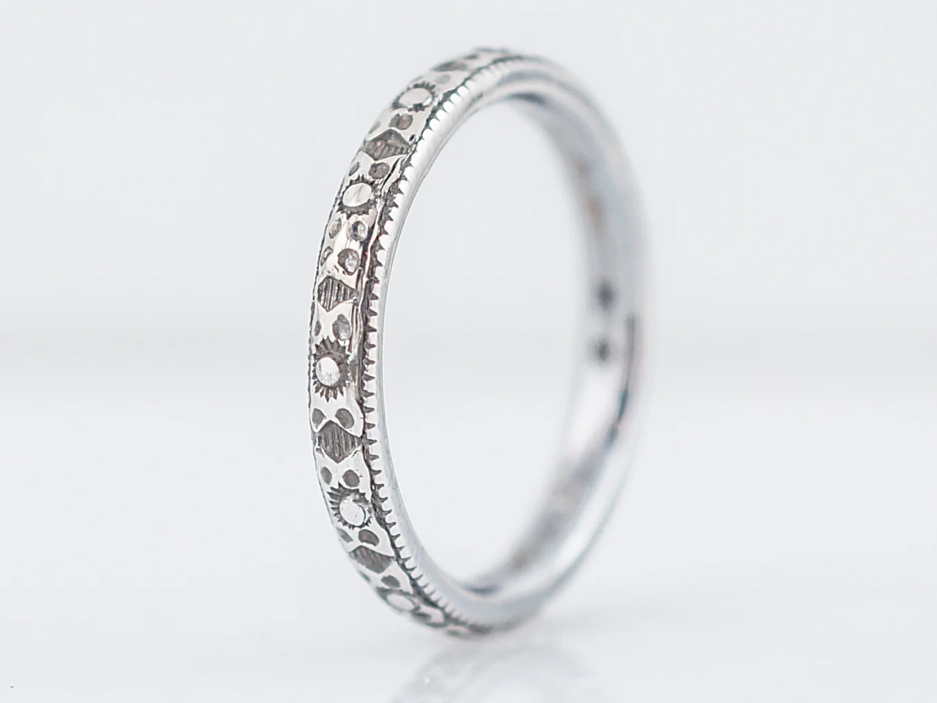 Antique Wedding Band Art Deco Orange Blossom in 18k White Gold - Image 3