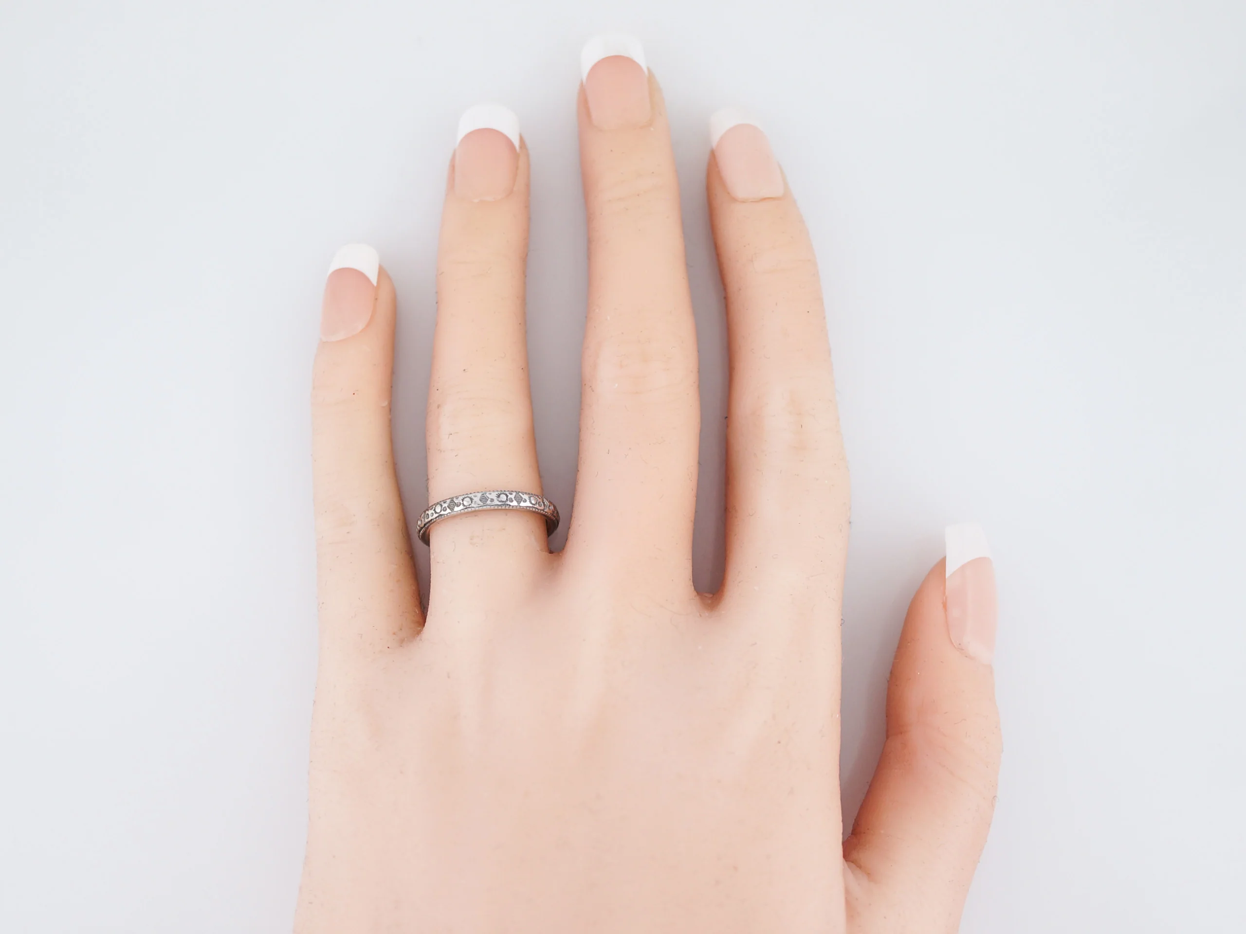 Antique Wedding Band Art Deco Orange Blossom in 18k White Gold - Image 5