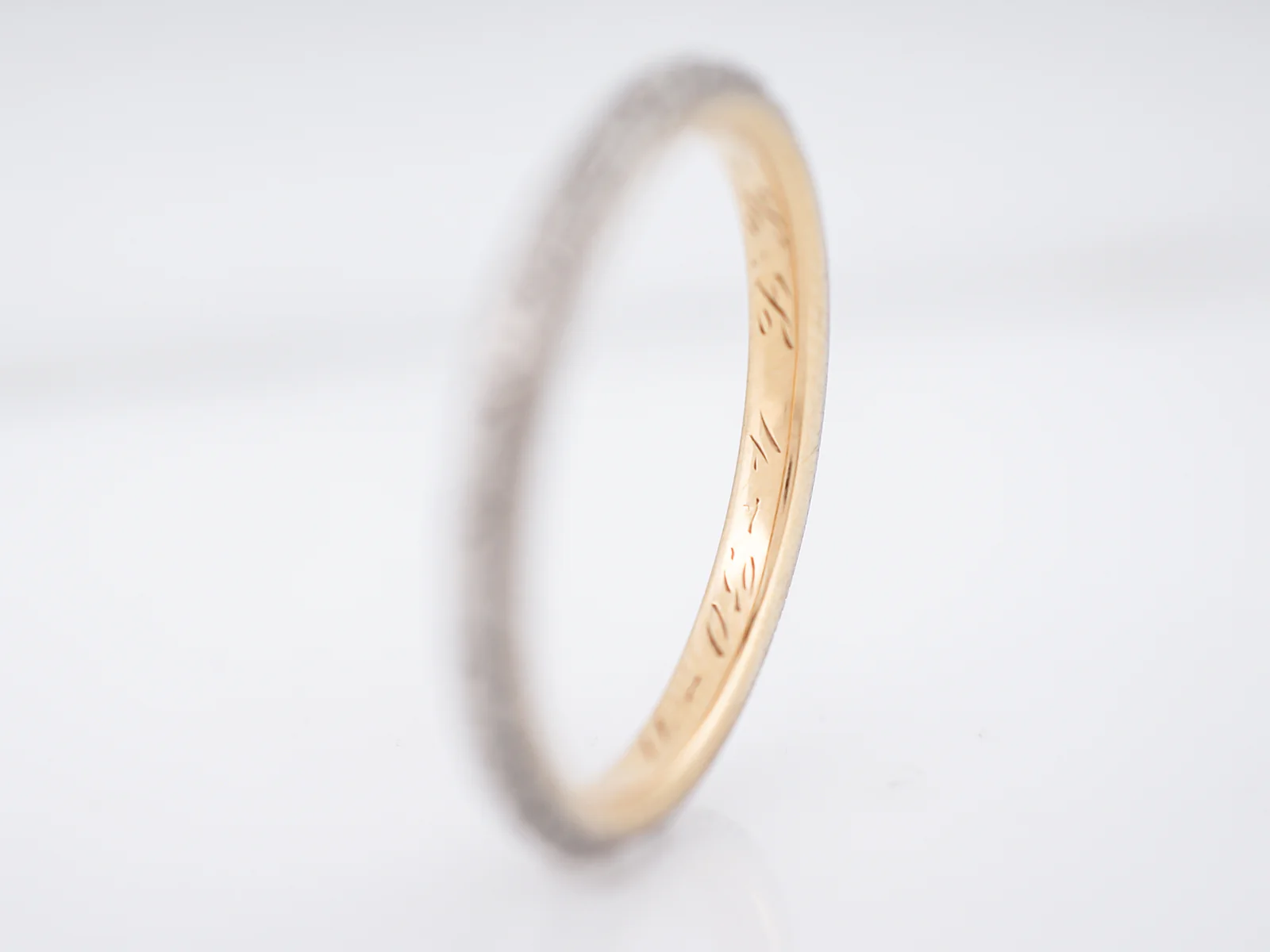 Antique Wedding Band Art Deco Orange Blossom in 18k White & Yellow Gold - Image 3