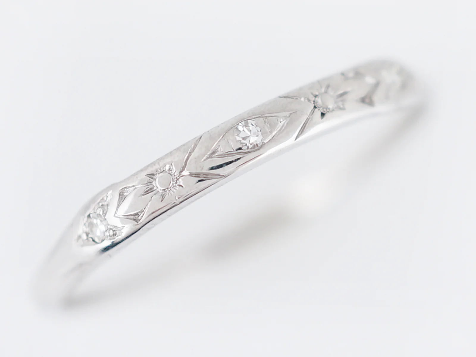 Antique Wedding Band Art Deco .03 Single Cut Diamonds in 18k White Gold - Image 4
