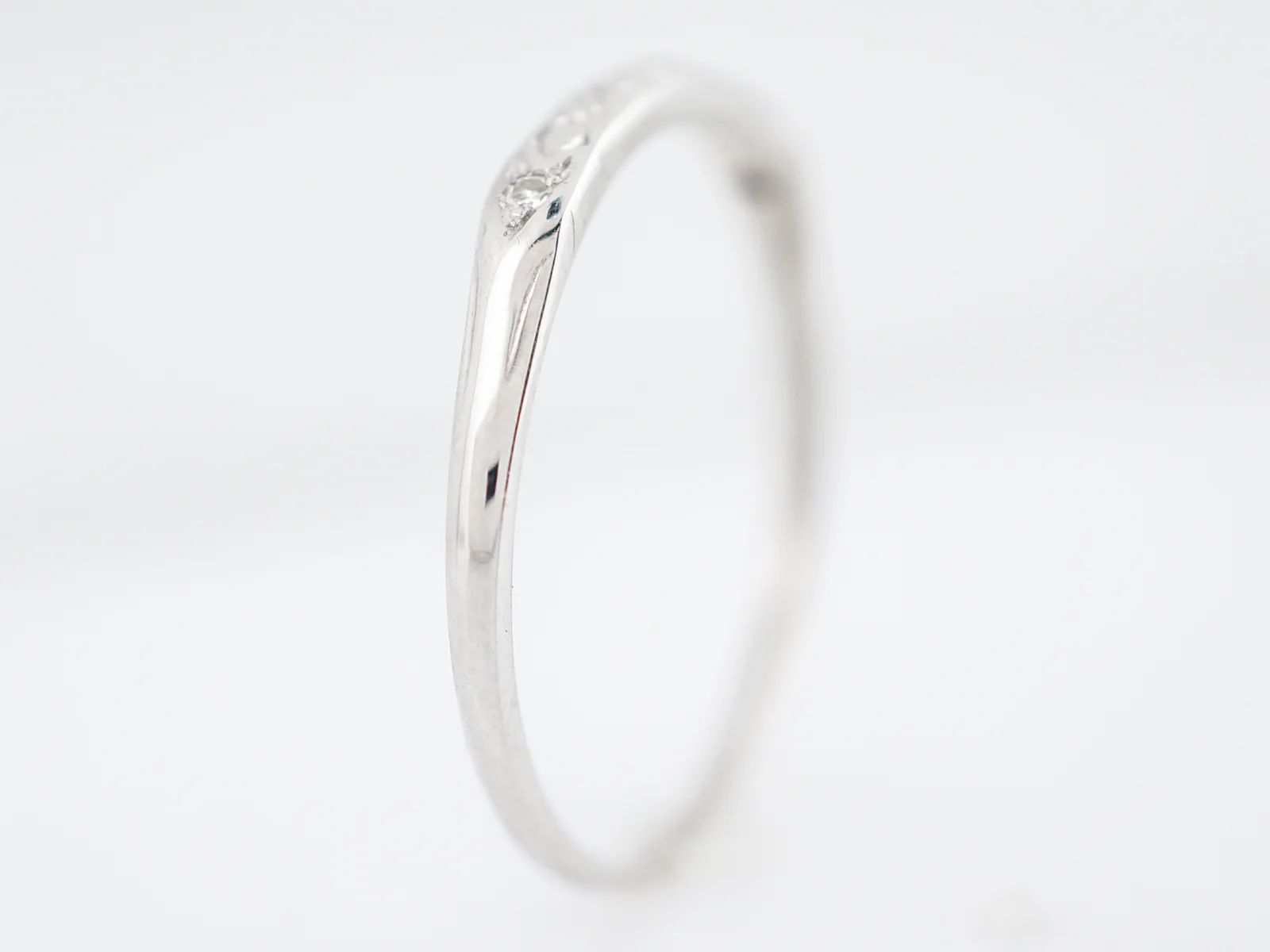 Antique Wedding Band Art Deco .03 Single Cut Diamonds in 18k White Gold - Image 5