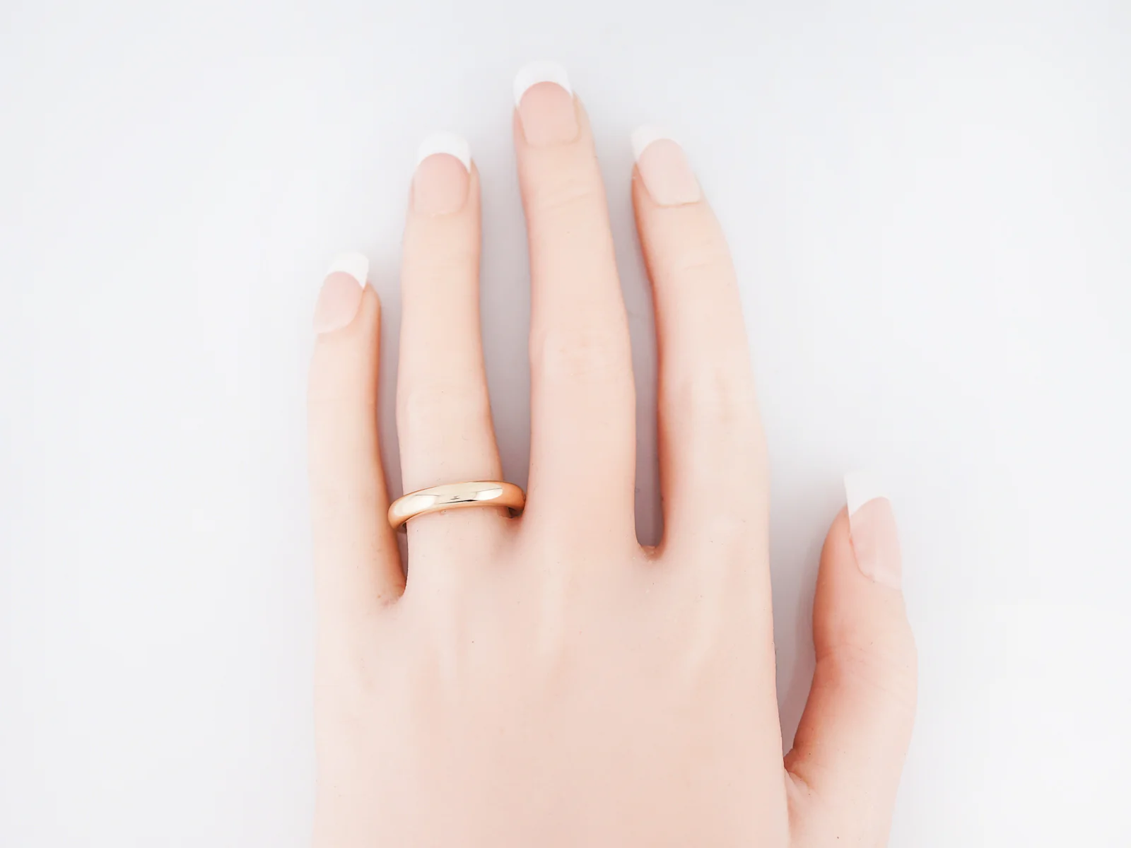 Antique Wedding Band Edwardian in 14k Yellow Gold - Image 5